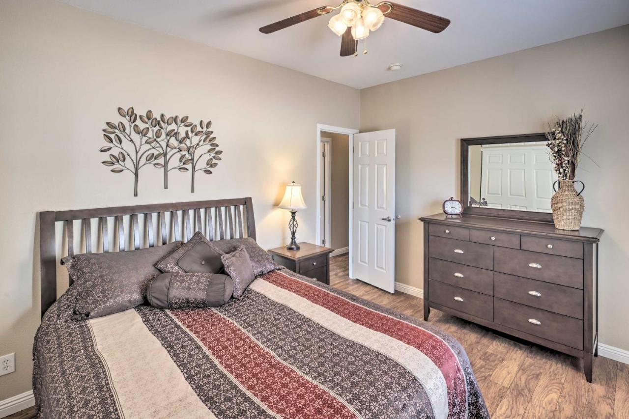 Rivers Edge Golf Condo With Beach Access And Patio! Needles Eksteriør billede